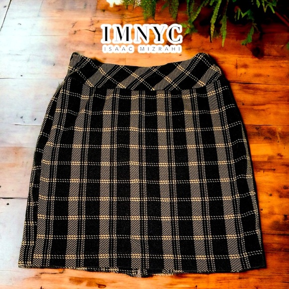Isaac Mizrahi Dresses & Skirts - IMNYC by ISAAC MIZRAHI Women’s Plaid Mini skirt- Medium